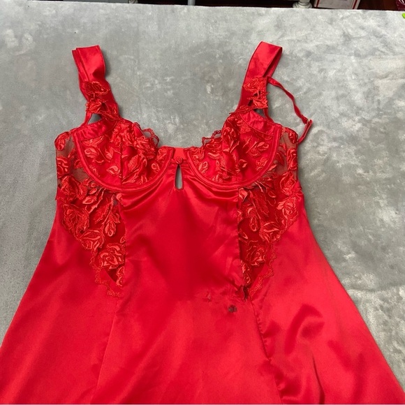 New! For Love & Lemons FLAWED Red Romantic Roses Slip Dress 10972 - Picture 4 of 10